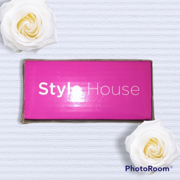 Brand new Style House Professional Styling Iron (red) - Picture 8 of 9